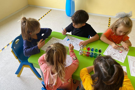 anaçatı anaokulu boyama etkinliği